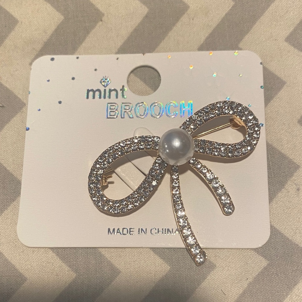 Mint Silver and Gold Bow Brooch NIP
